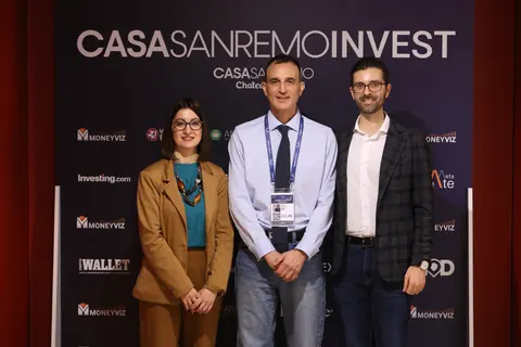 Maria Carrano, Davide Marciano e Stefano Bargiacchi al backdrop.