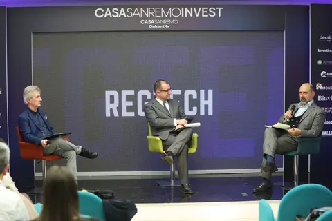 Stefano Capaccioli, Roberto Garavaglia e Daniele Majorana sul palco.